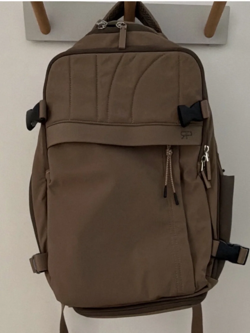 Case Logic Brown Camera Backpack w/ Adjustable Fit & Accessory Compartments F fa